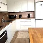 Tullikatu Two-bedroom Huoneisto *